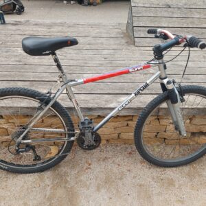 VTT Sunn 8 vitesses x 3 plateaux 